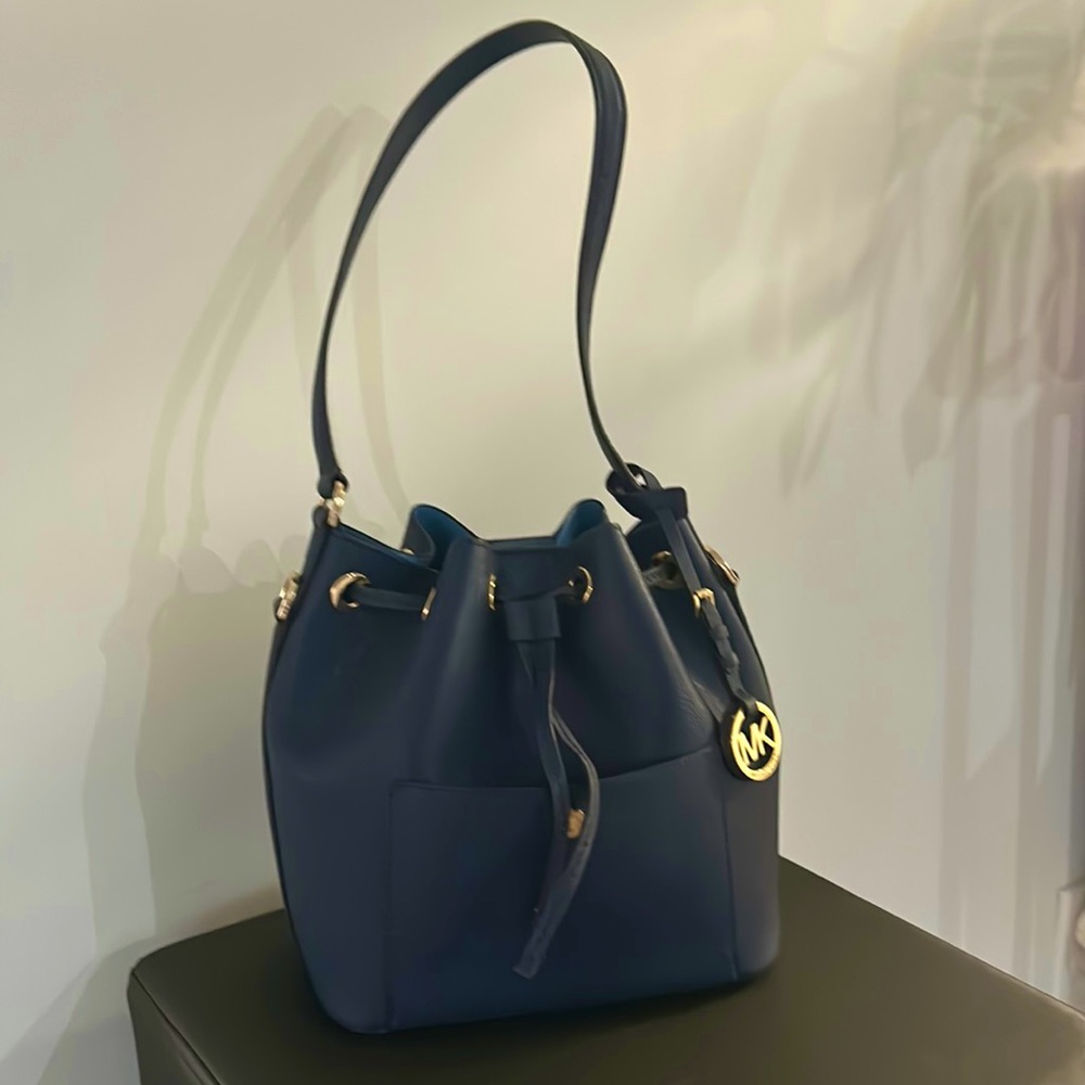 Michael Kors navy crossbody drawstring purse with removable straps